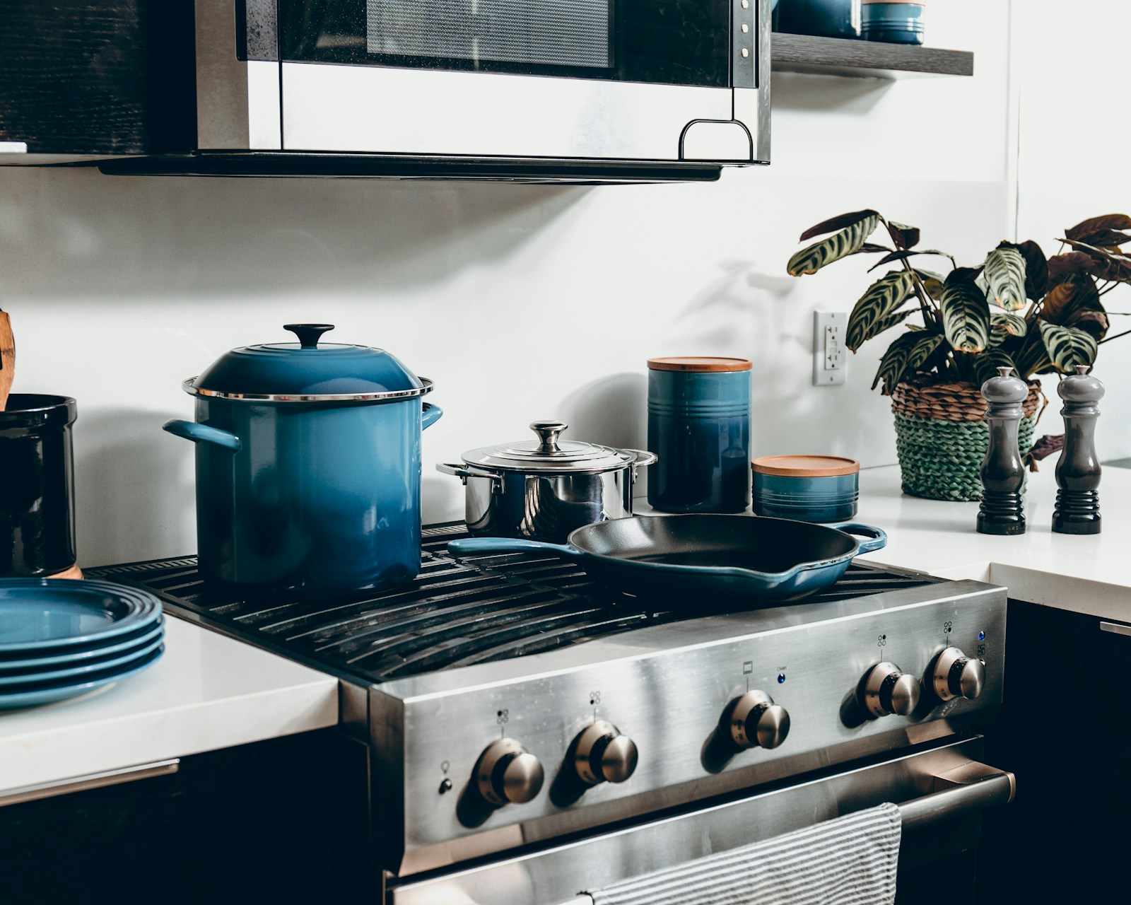 Professional-style range with stainless steel finish