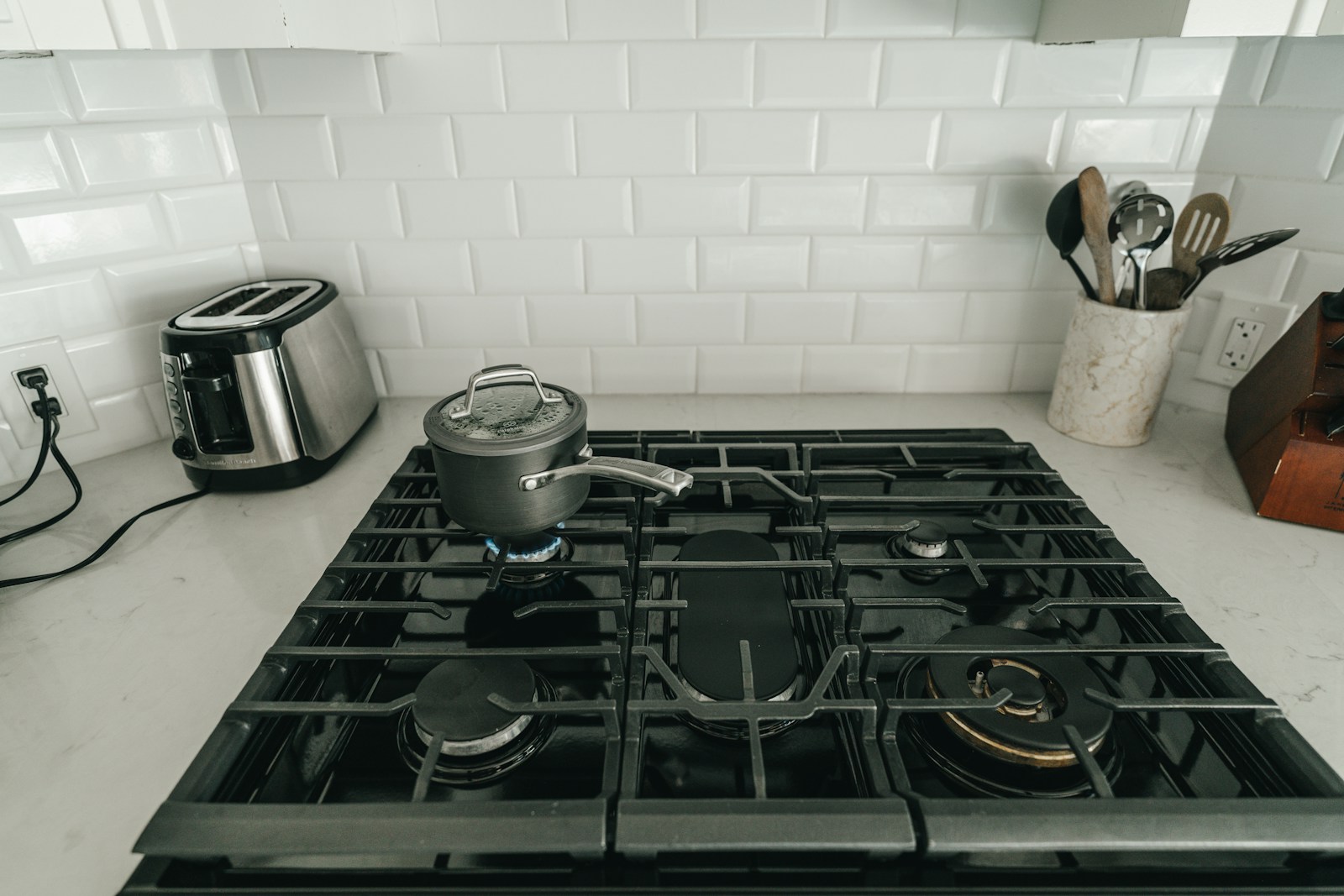 Professional range repair and maintenance service